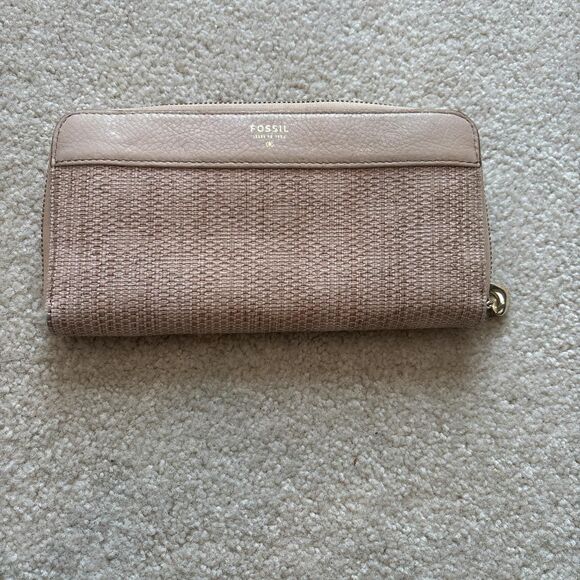 Fossil Beige Zip-Around Wallet | Women’s Leather Wallet - Picture 1 of 3